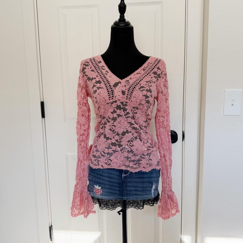 Y2K Moda International Pink Floral Lace Bell Sleeve Top/ Best for S